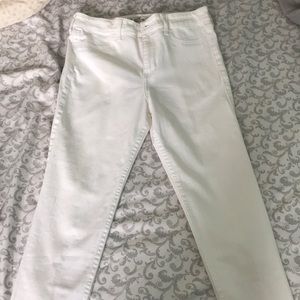 white hollister jeans (never worn)